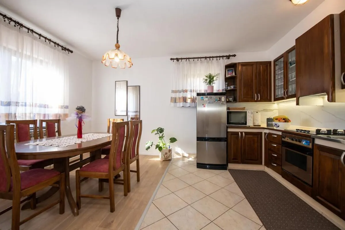 Apartman Elvis Lovran