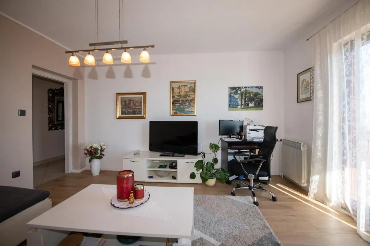 Apartment Apartman Elvis Lovran Croatia